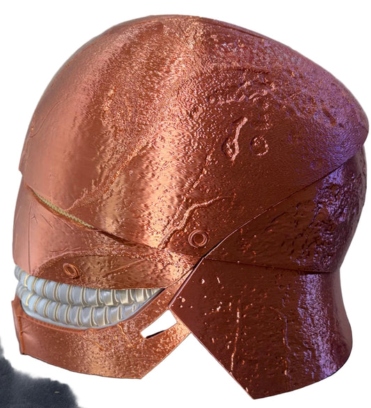 Der Akolyt Qimir Helm